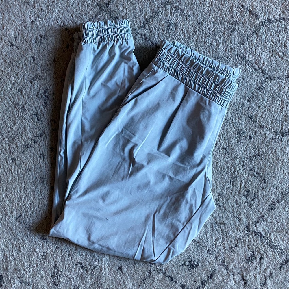 Athleta Silver/White Aliso Jogger Pants
